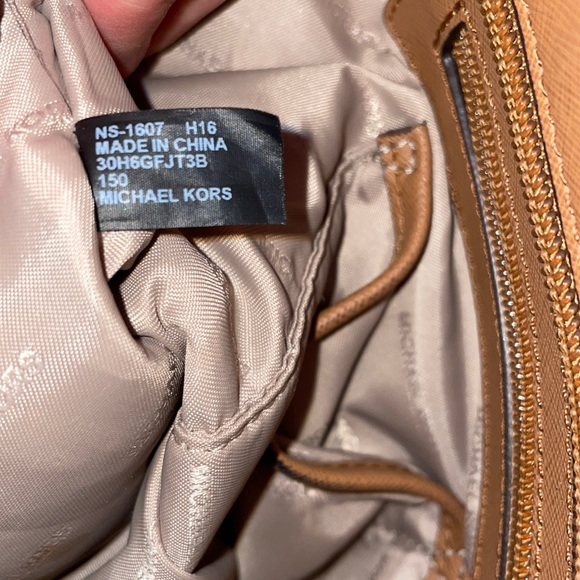 Michael Kors Frame out Item Leather Trim Vanilla NS Handbag - Picture 11 of 17